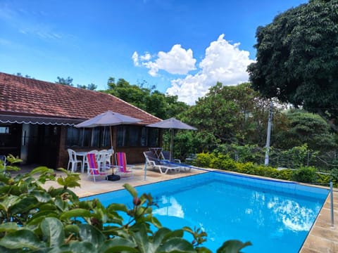 Chalé Serrano House in Miguel Pereira