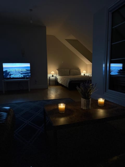 Communal lounge/ TV room