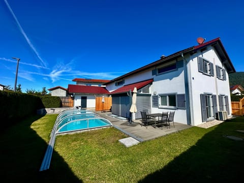 Property building, Pool view, Swimming pool