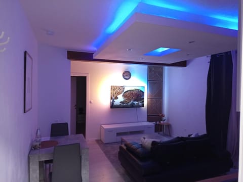 Communal lounge/ TV room, TV and multimedia