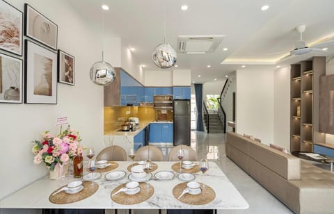 Living room, Seating area, kitchen