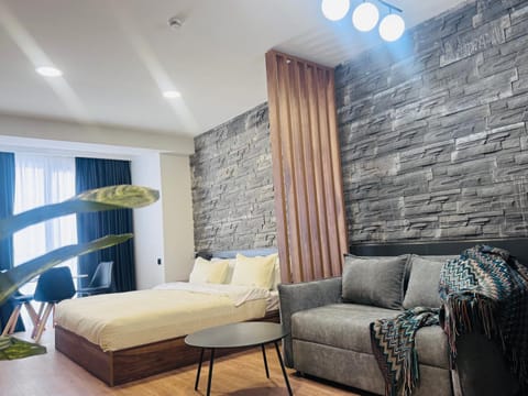 Photo of the whole room, Seating area