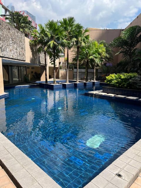 Day, Natural landscape, Pool view, Swimming pool, sunbed