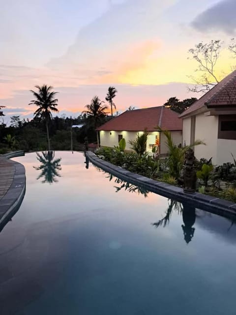 The Green Sidemen Villa in Sidemen