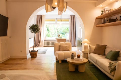 TV and multimedia, Living room, Photo of the whole room, Seating area