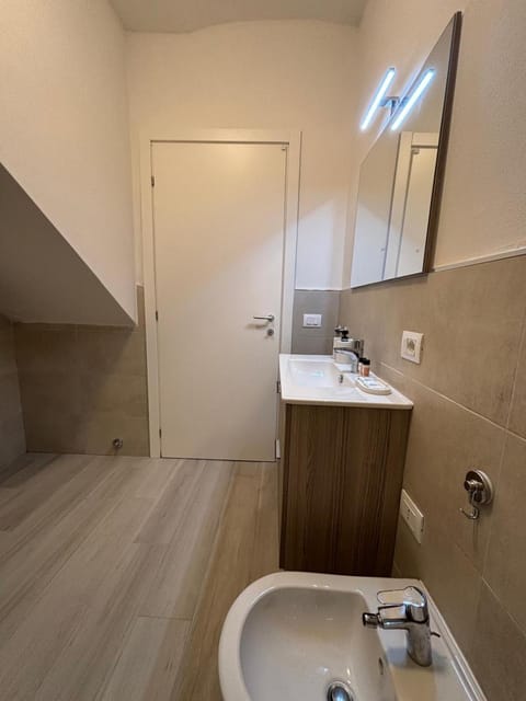 Shower, Toilet, Bathroom, bidet, hair dryier, towels