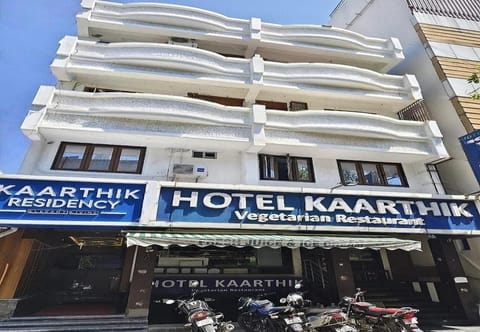 Property building, Restaurant/places to eat