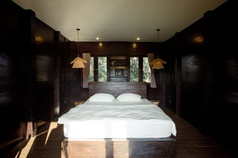 Alpha Wolf Lodge Hotel in Kediri