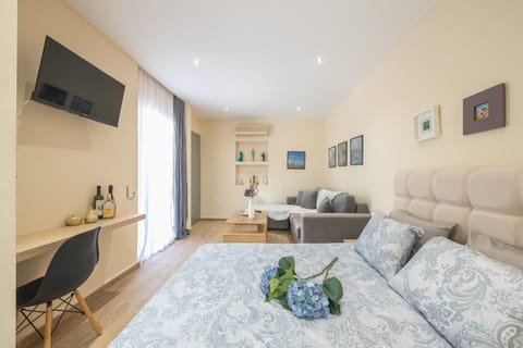 Bed, Photo of the whole room