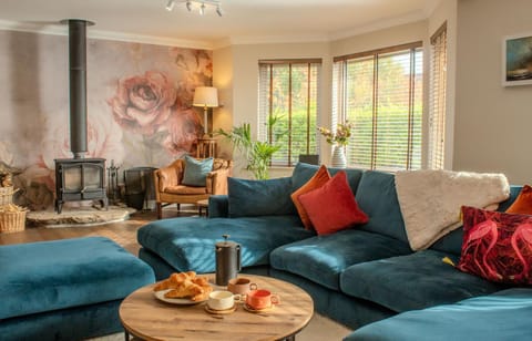 Communal lounge/ TV room, Living room