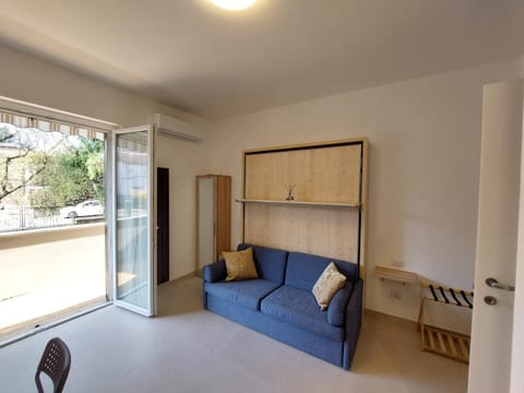 Blue Iris - Varese - Laghi Svizzera Apartment in Varese