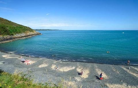 Ty Menez - Maison neuve proche commerces et plages Bed and Breakfast in Plérin