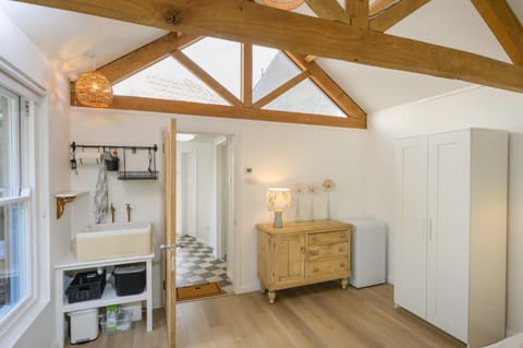 The Artists Studio Private Parking Frome Apartment in Frome