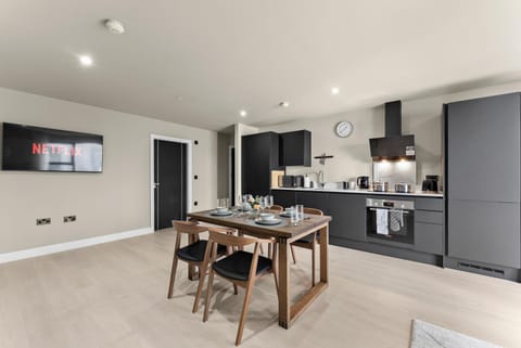 Luxury Birmingham Apartment - Parking Apartment in Solihull