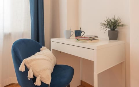 Perugia urban retreat and Light Sauna on king bed Apartment in Perugia