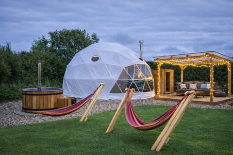 Grass Roots Retreat Luxury tent in Wales