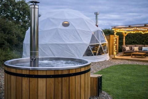 Grass Roots Retreat Luxury tent in Wales