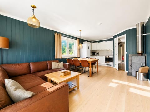 Living room, Seating area, Dining area, fireplace, kitchen