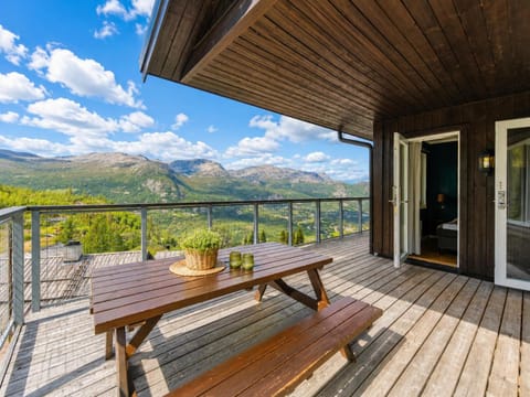 Day, Natural landscape, Balcony/Terrace, Seating area, Mountain view
