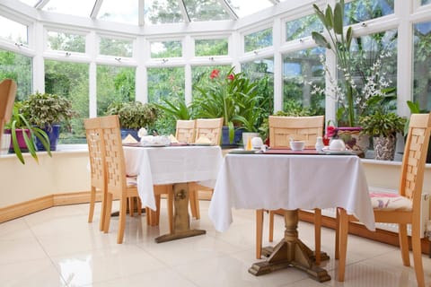 Banquet/Function facilities, Seating area, Dining area