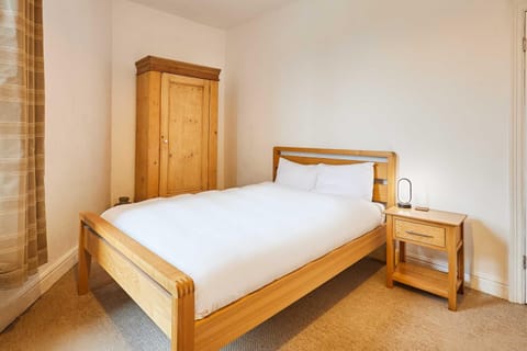 Bed, Bedroom, wardrobe