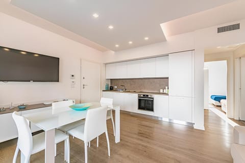 Stylish Poolside Apartment, Jesolo-Venice Apartment in Lido di Jesolo