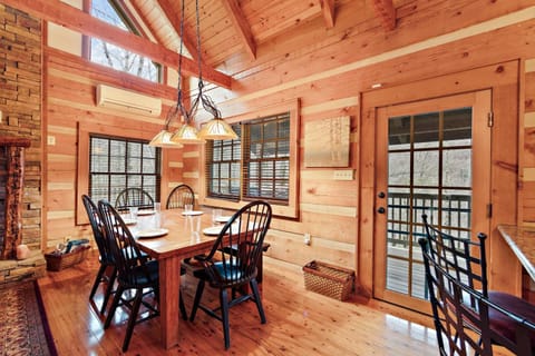 Mountains and Hot Tub House in Seven Devils