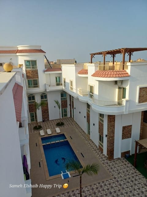 Property building, Swimming pool