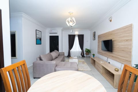 TV and multimedia, Living room, Dining area, air conditioner