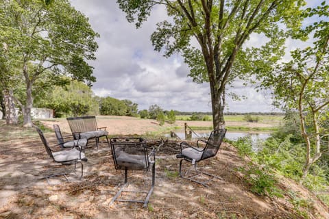 Family Home with Covered Patio and Grill in La Grange House in Texas