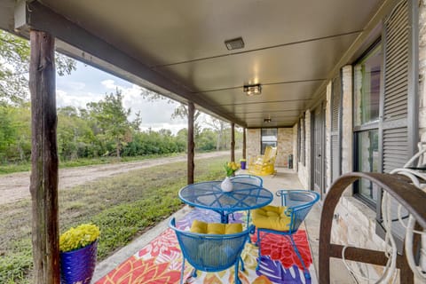 Family Home with Covered Patio and Grill in La Grange House in Texas