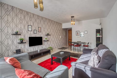 TV and multimedia, Living room, Seating area