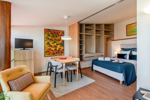 Bed, TV and multimedia, Living room, Dining area, Bedroom, wardrobe