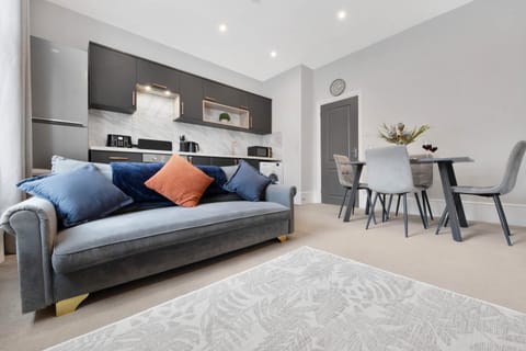 Living room, Photo of the whole room, Dining area, kitchen