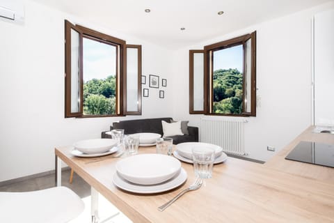 Living room, Dining area, air conditioner