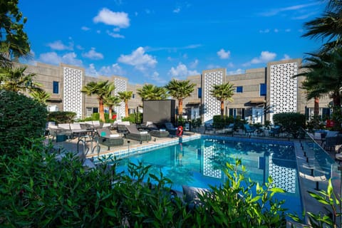 Garden, Swimming pool