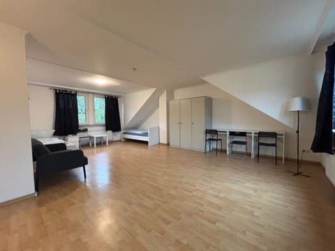 Bed, Living room, Photo of the whole room, Seating area, Bedroom