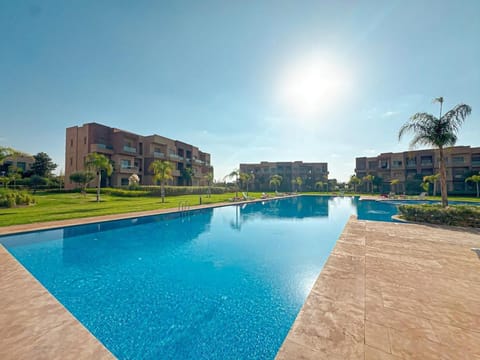 Property building, Day, Natural landscape, Pool view