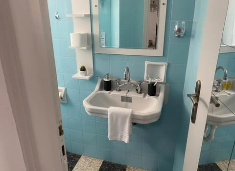 Your Piraeus Escape Cozy One-Bedroom Apartment Apartment in Pireas