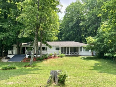 Golden Valley Retreat House in Michigan