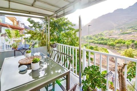 Day, Natural landscape, View (from property/room), Balcony/Terrace, Mountain view