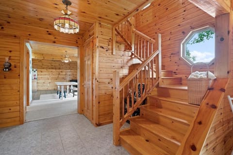 Lakeside Lodge Retreat House in Michigan