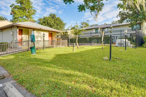 2 Mi to UF Campus Modern Condo with Pool Access! Apartment in Gainesville