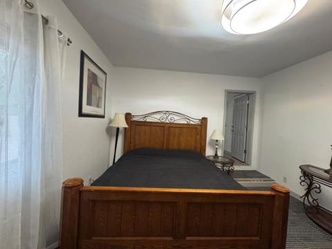 Downtown, 3-bedroom, 3-bathroom Apartment in Colorado Springs