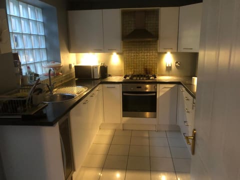 Very Quite and Comfortable Place House in Bradford