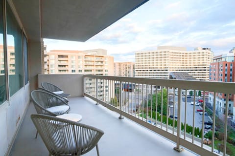 View (from property/room), Balcony/Terrace, Seating area