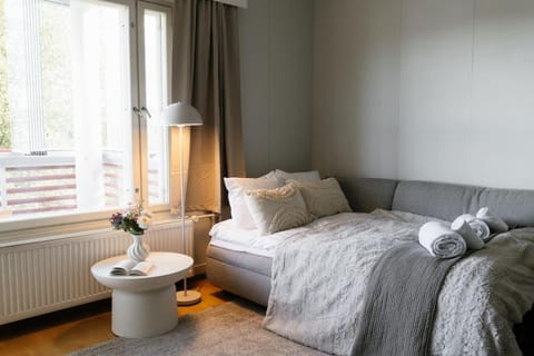 Bed, Living room, Photo of the whole room