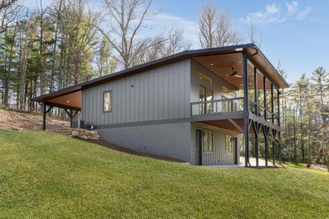 Miller Mountain Home #2 House in Fairview