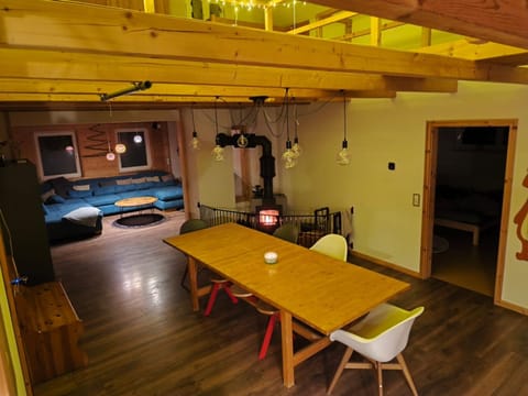 Living room, Photo of the whole room