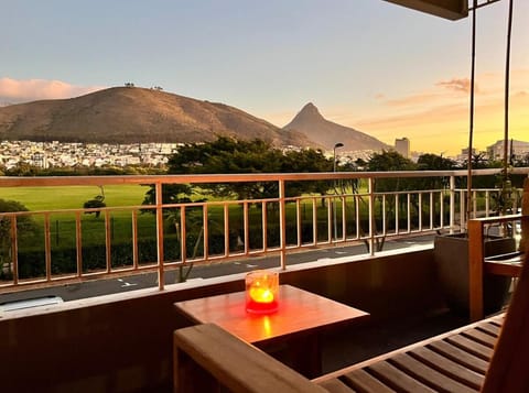 Balcony/Terrace, Mountain view